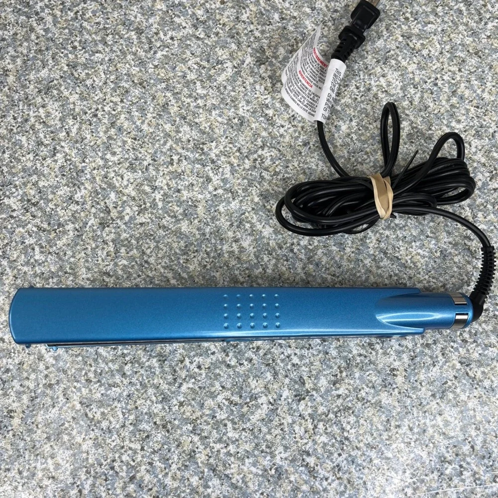 BaBylissPRO Hair Straightener Nano Titanium Flat Iron Blue 1